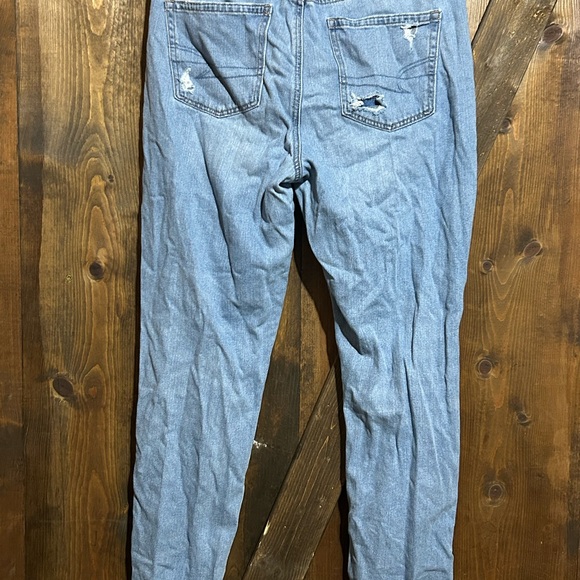 American Eagle Distressed Mom Jeans, size 12 Long, smoke free home - Picture 5 of 5